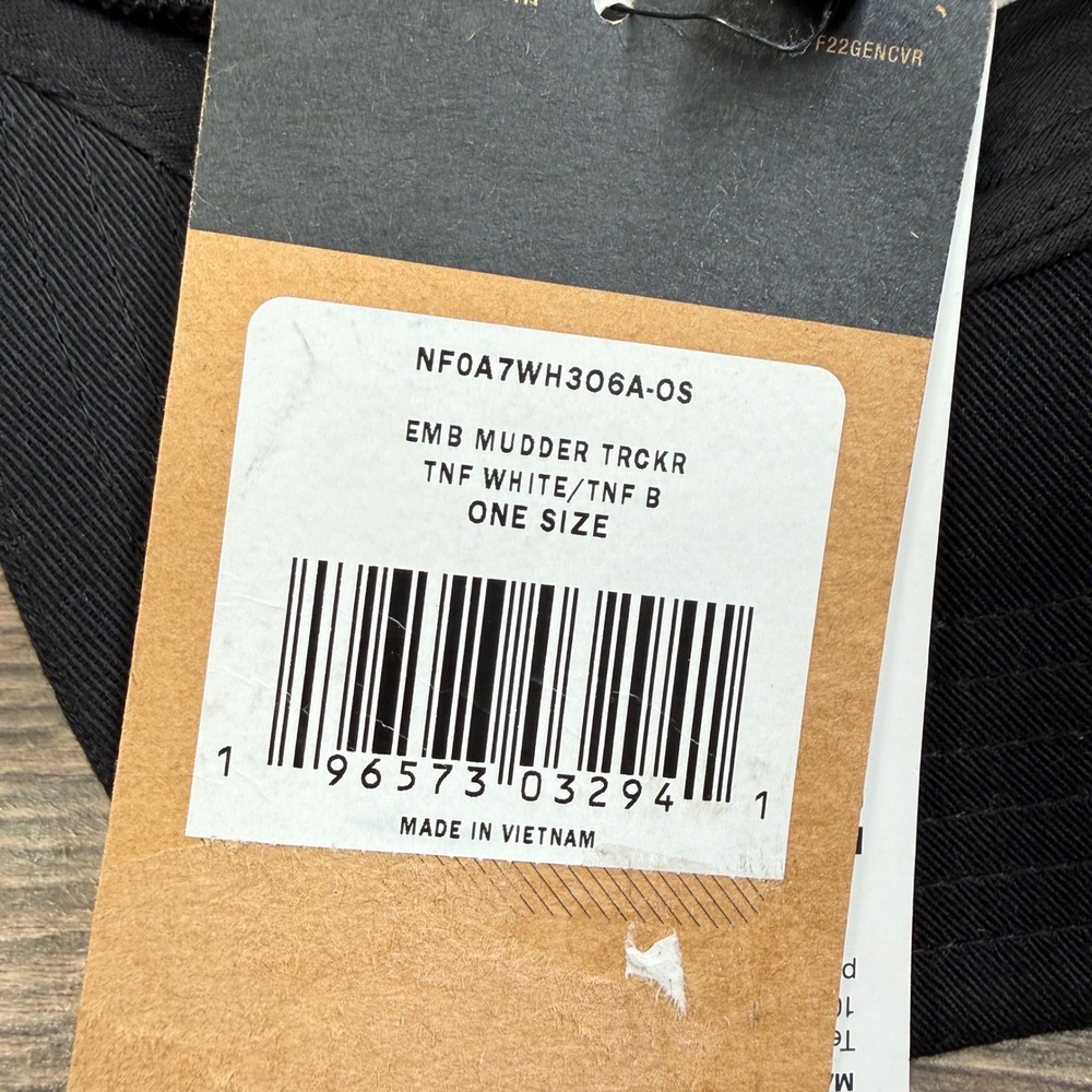 The North Face Mens OS Mudder Trucker Hat White‎ Black Embroidered Mountain NEW - Picture 6 of 6